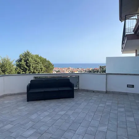 Indaco ホテル カザール・ヴェリーノ